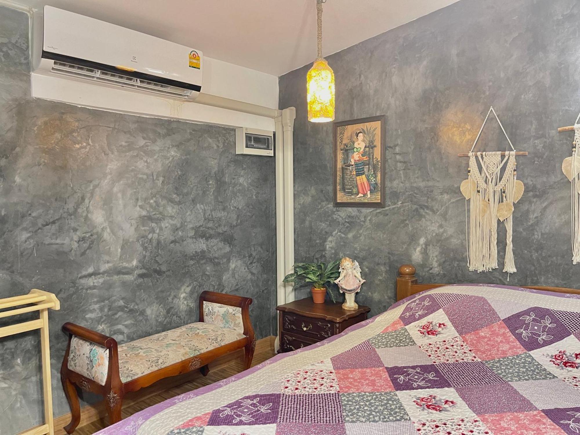 Ferienwohnung The Quarter Wutthakat Bangkok Zimmer foto