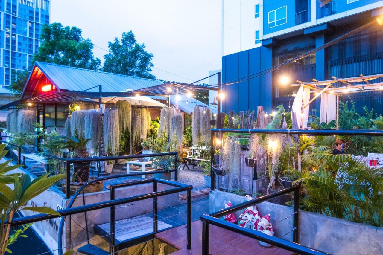 Ferienwohnung The Quarter Wutthakat Bangkok Exterior foto